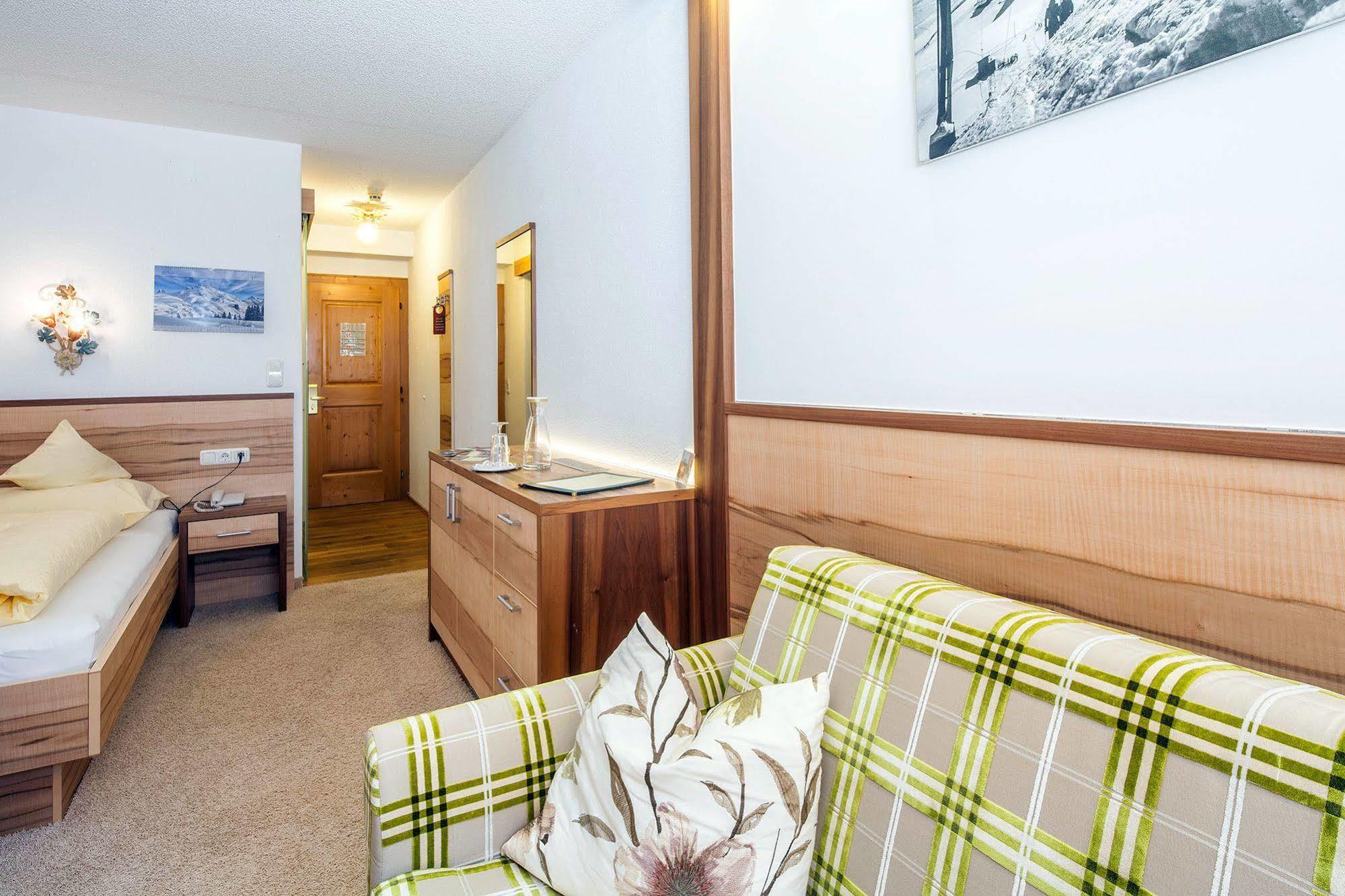 Hotel Anemone Лех ам Алберг Екстериор снимка