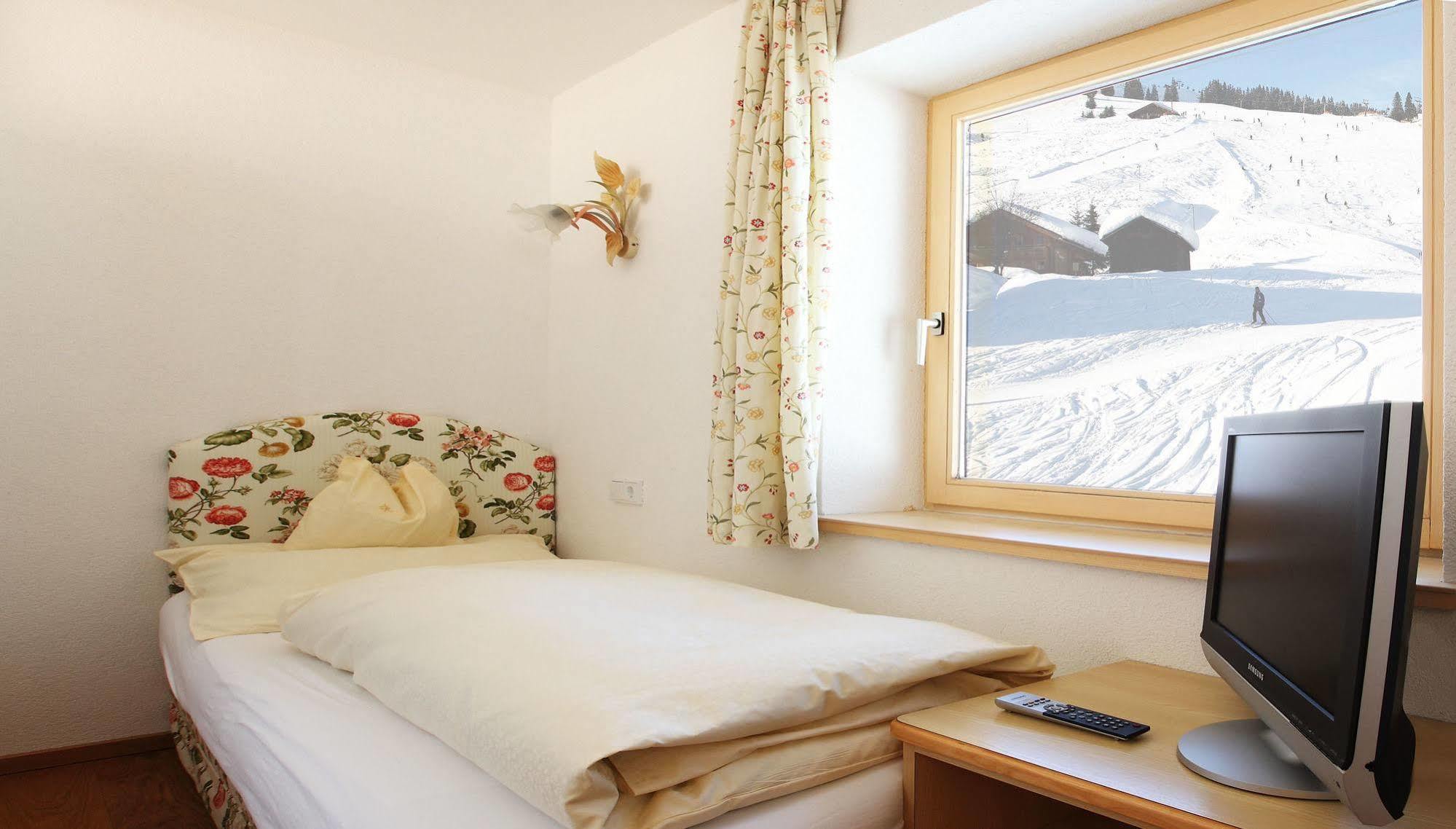 Hotel Anemone Лех ам Алберг Екстериор снимка