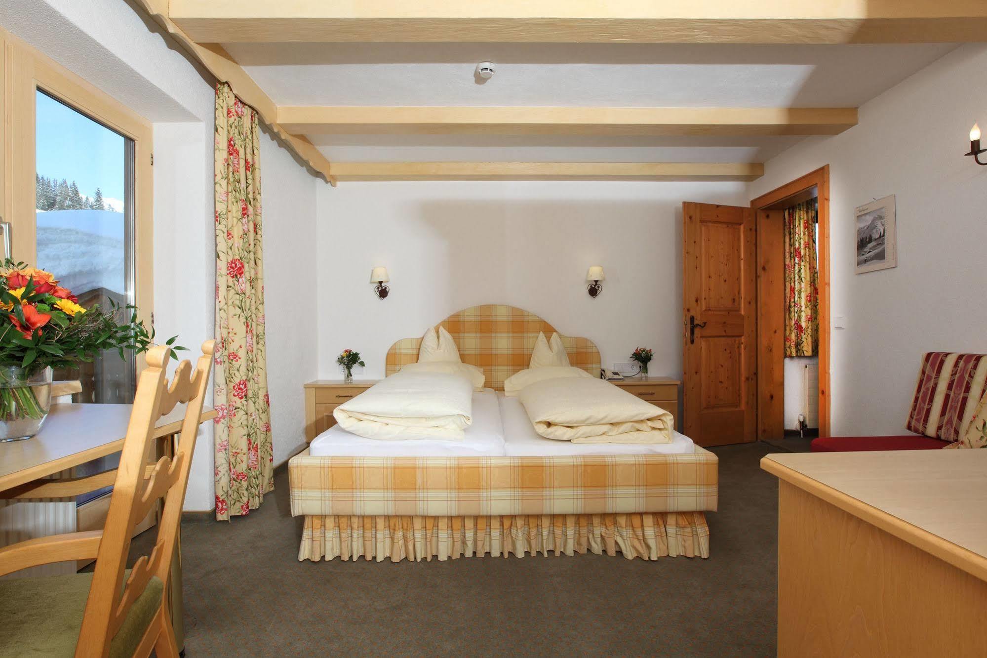 Hotel Anemone Лех ам Алберг Екстериор снимка
