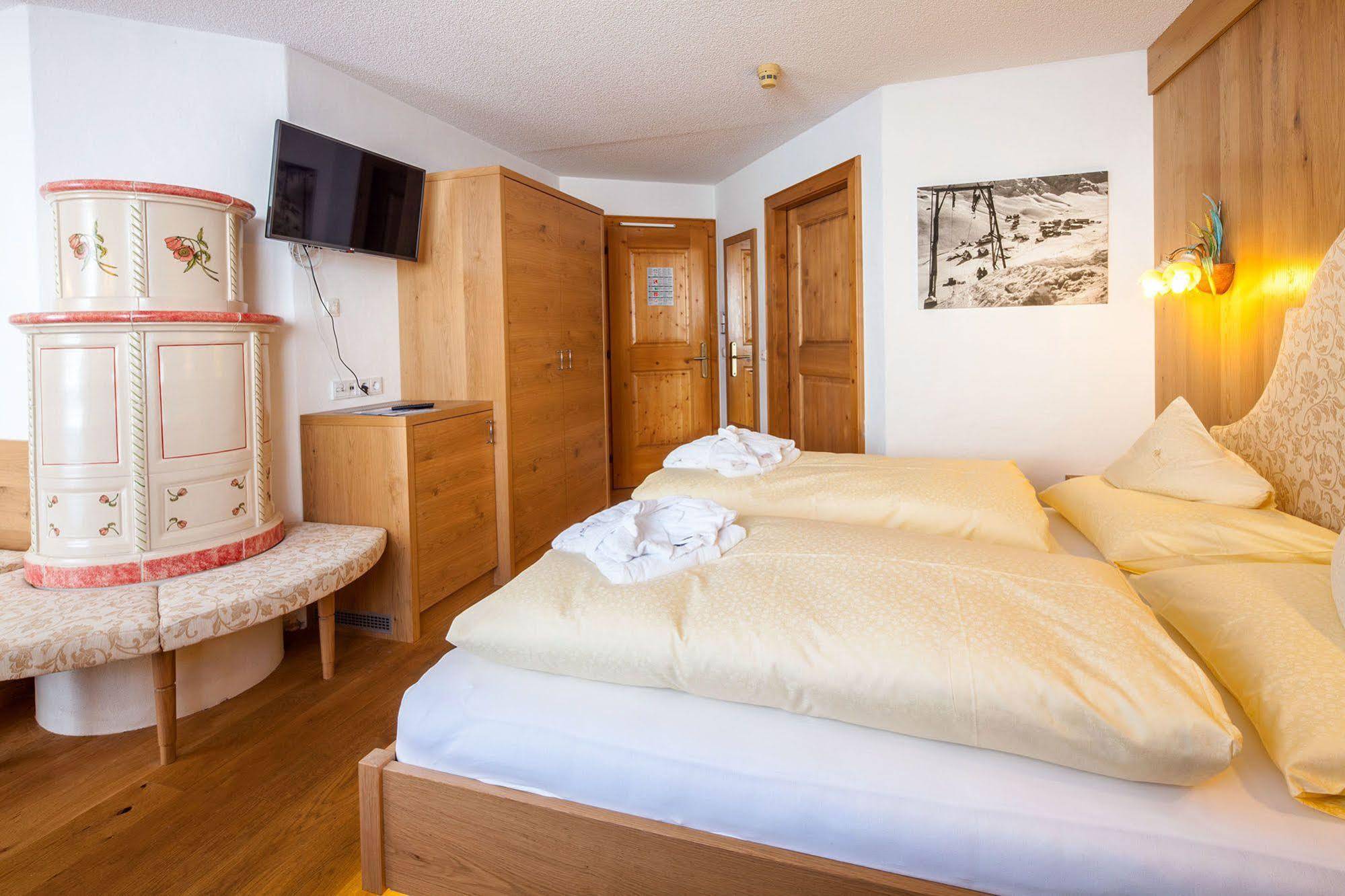 Hotel Anemone Лех ам Алберг Екстериор снимка