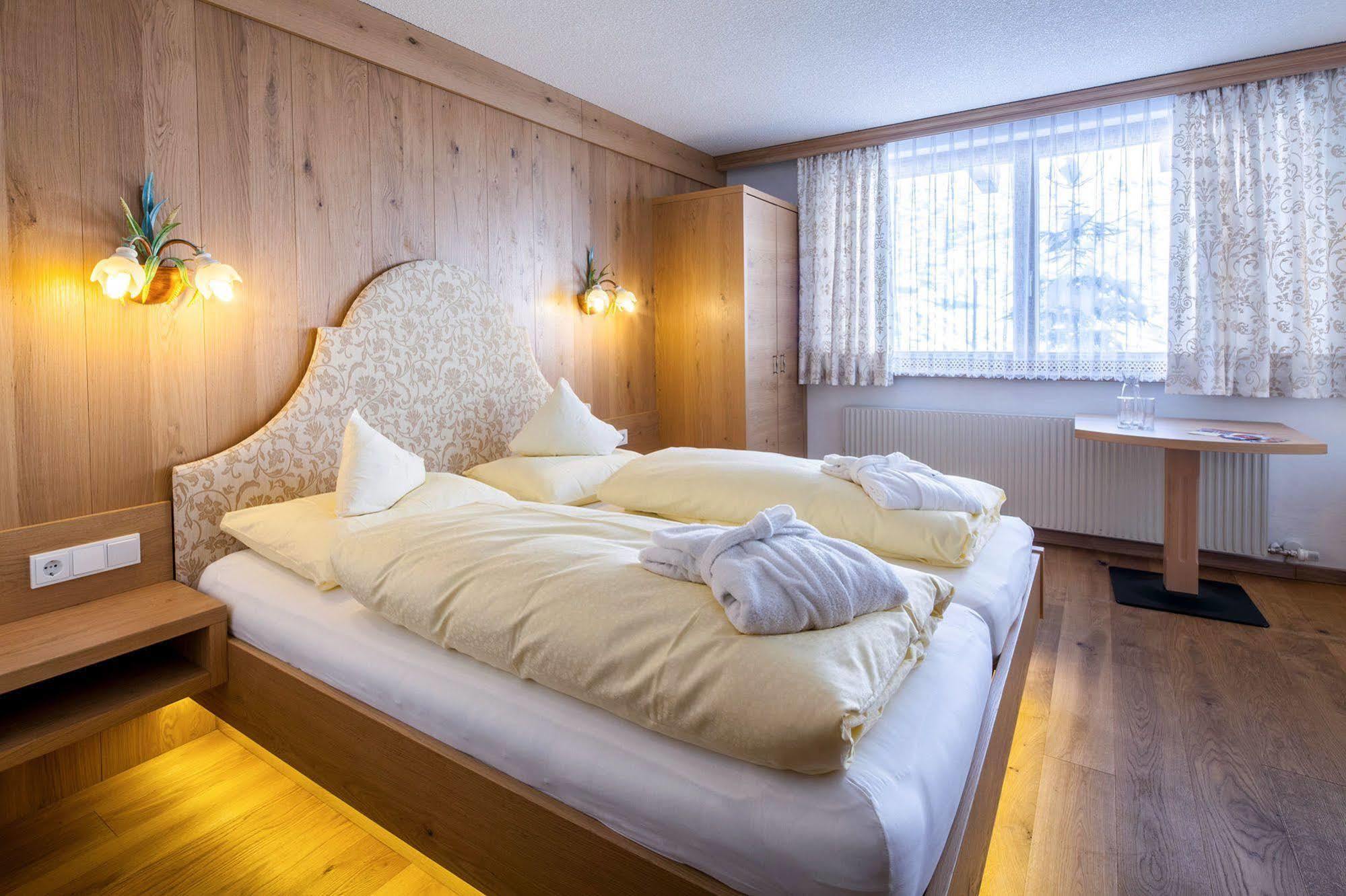 Hotel Anemone Лех ам Алберг Екстериор снимка